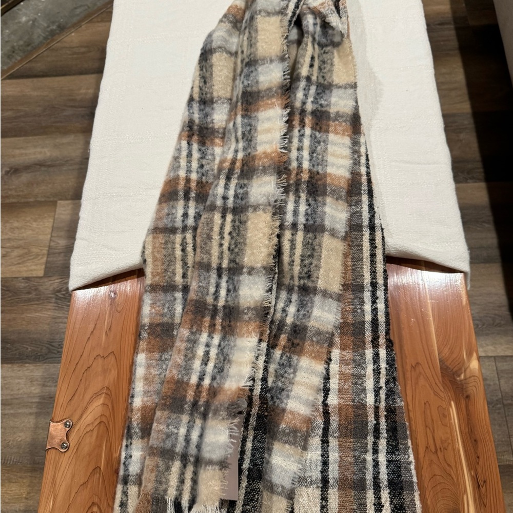 Plaid Patterned scarf